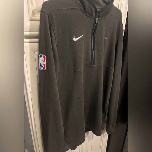 Nike Team Issued NBA Timberwolves Gray 1/4 Zip Men’s Pullover Jacket LT - Picture 1 of 8